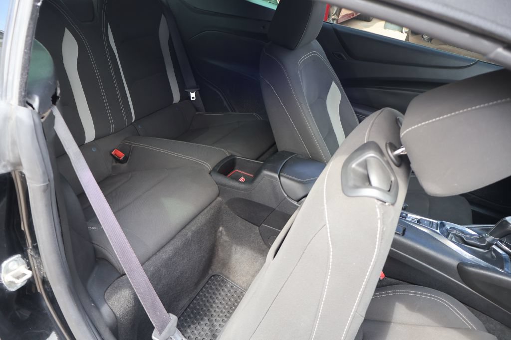 Used 2019 Chevrolet Camaro LT RWD image 34