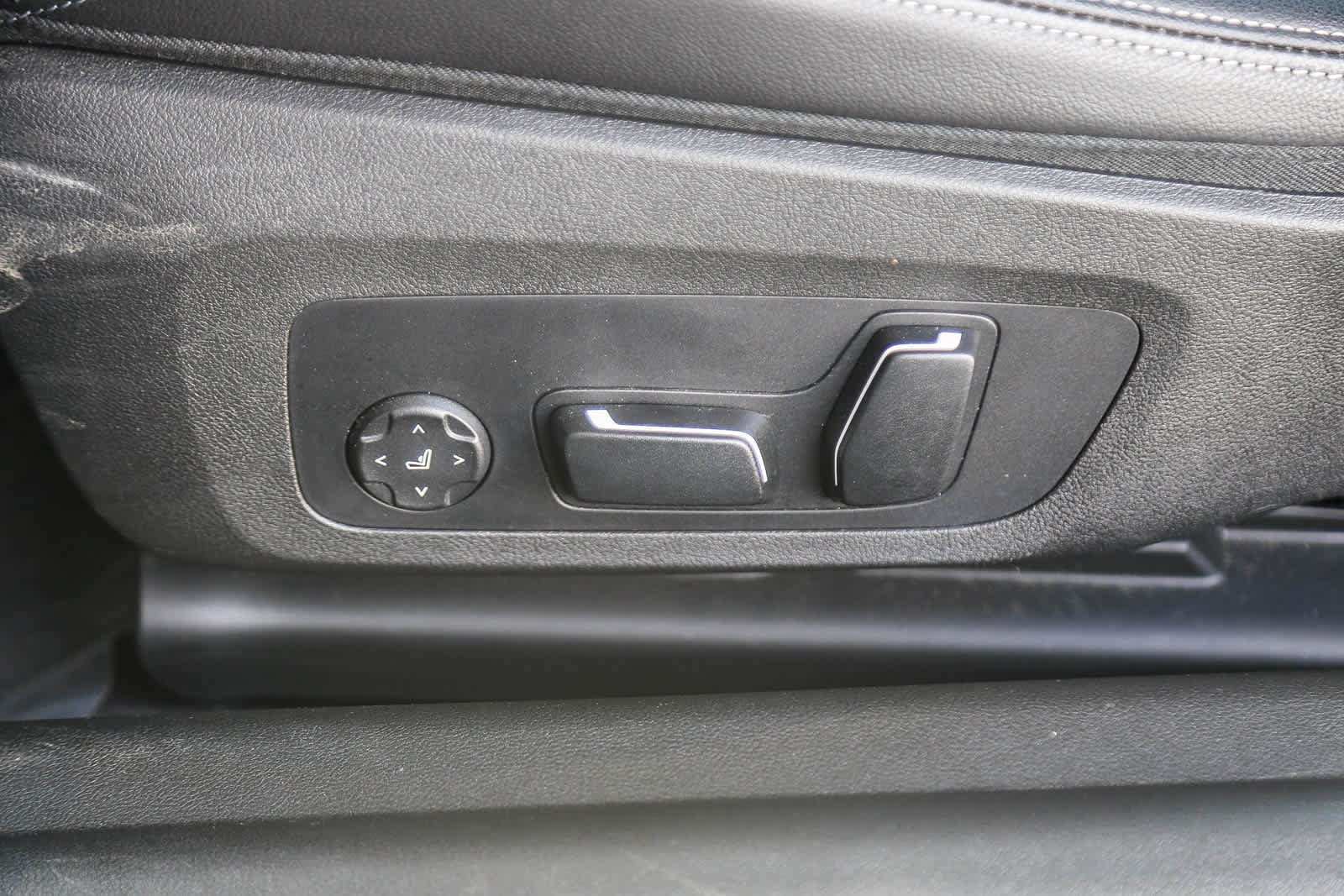 Used 2025 BMW M240i xDrive Coupe image 18