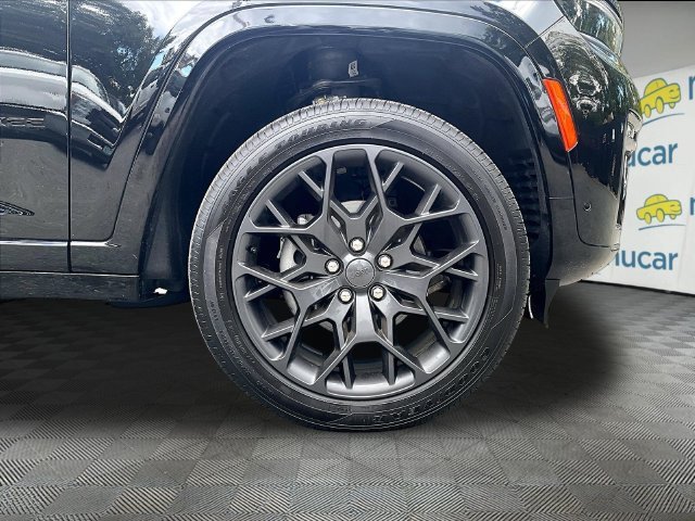 Used 2026 Jeep Grand Cherokee Summit w/ Obsidian Package AWD/4WD image 9