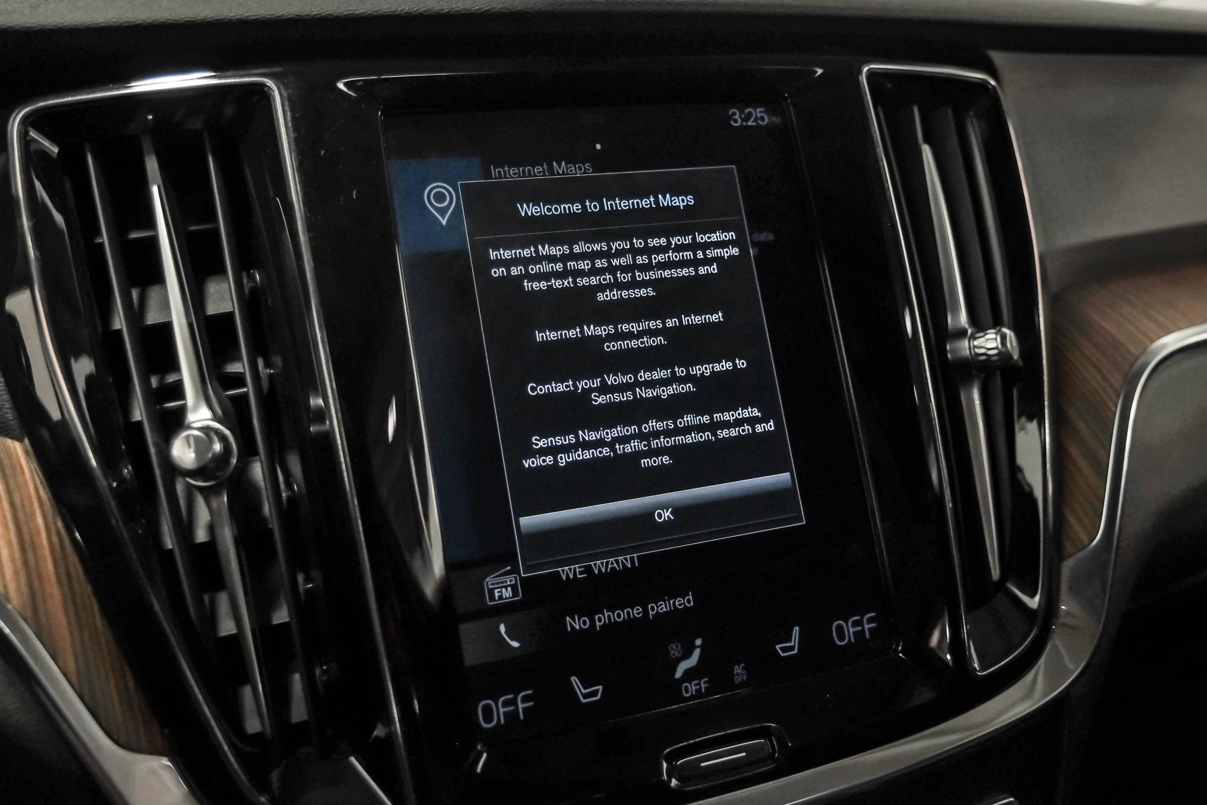 Used 2021 Volvo V60 T5 Momentum w/ Climate Package image 29