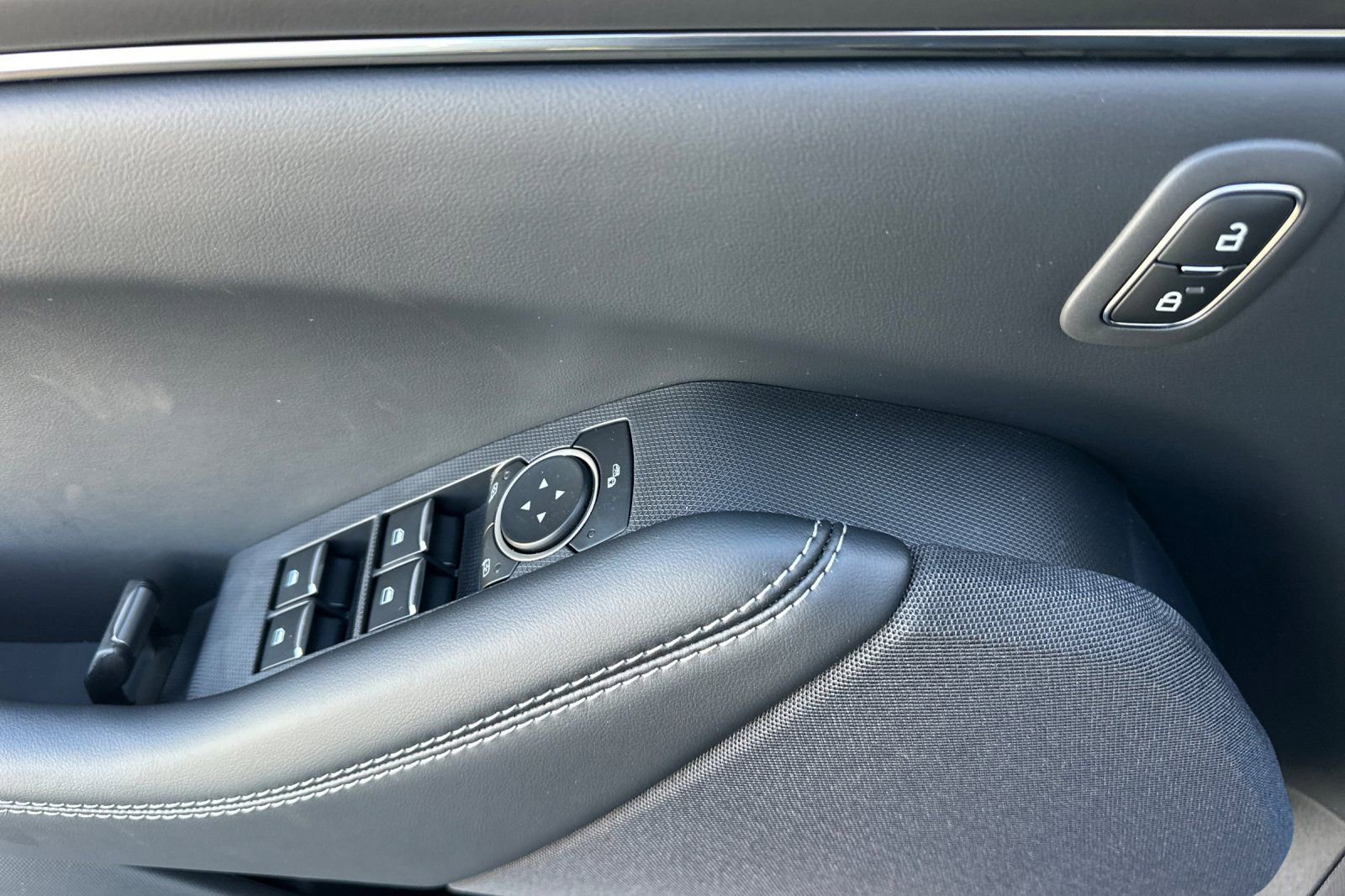 New 2026 Ford Mustang Mach-E Select RWD image 10