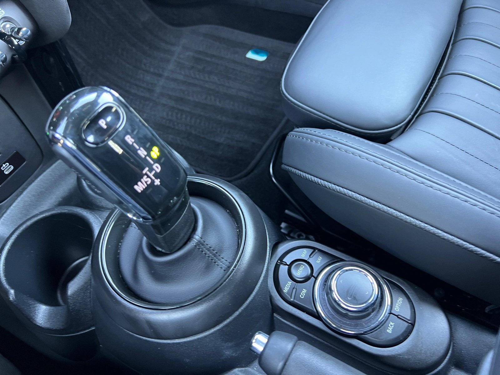 Used 2024 MINI Cooper S w/ Seaside Edition FWD image 18