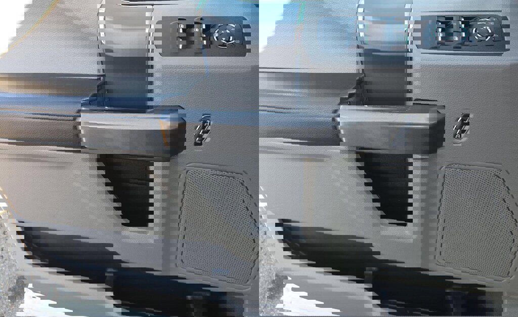 Used 2020 Ford F150 XLT w/ Equipment Group 302A Luxury image 9