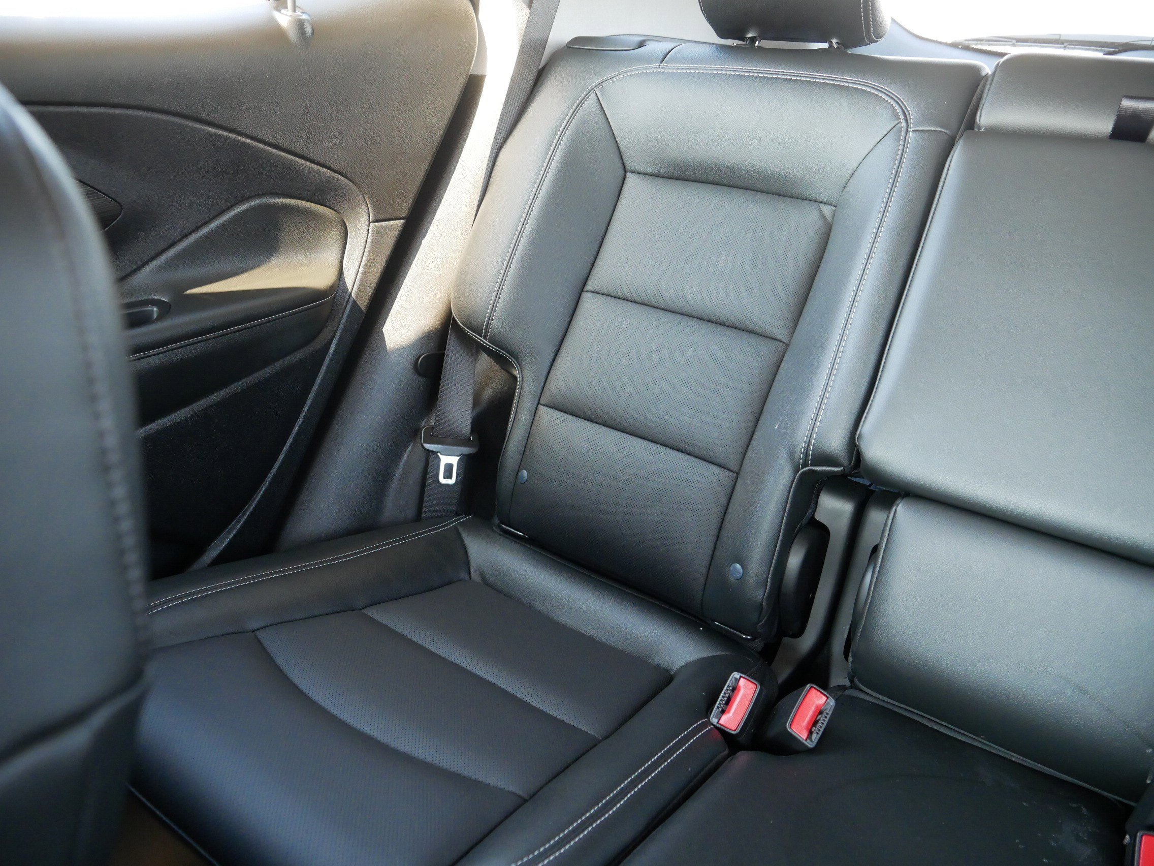 Used 2024 GMC Terrain SLT w/ Infotainment Package II image 12