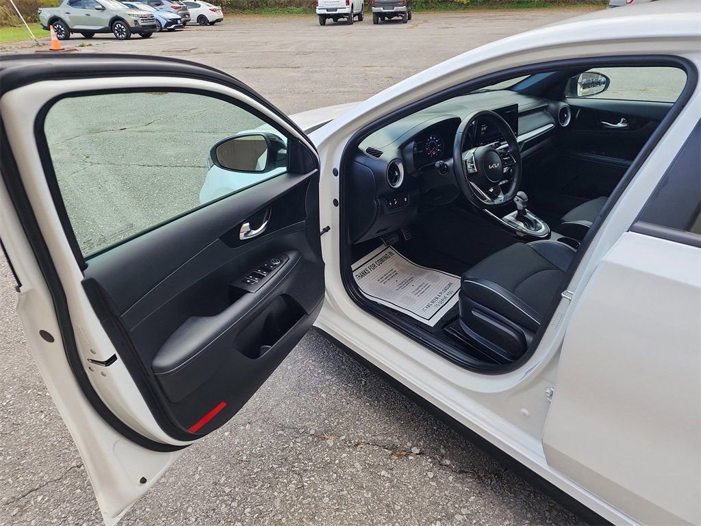 Used 2023 Kia Forte GT-Line image 10