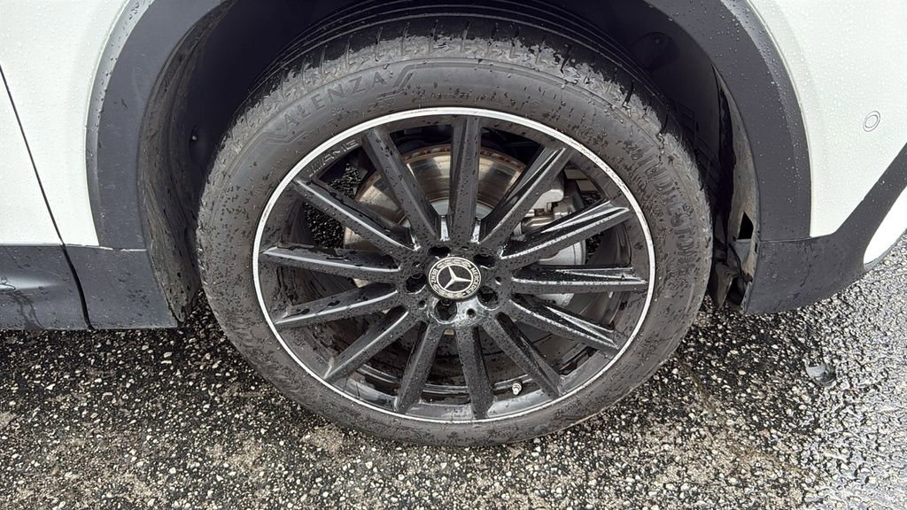 Used 2023 Mercedes-Benz GLB 250 image 9