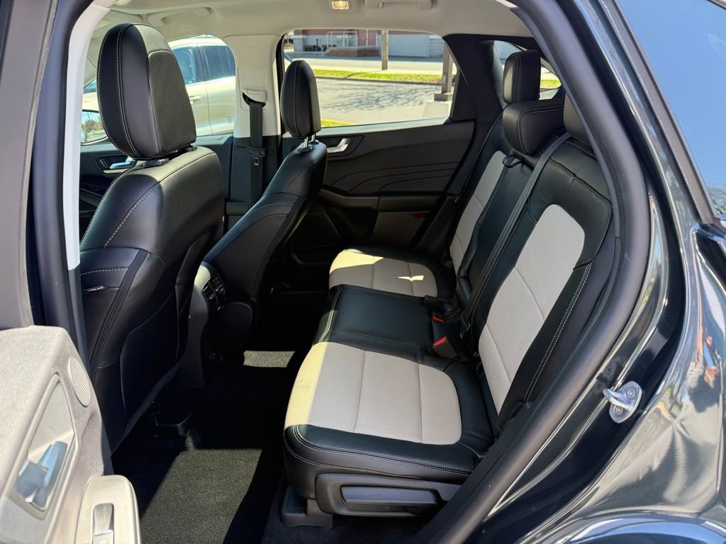 Certified 2022 Ford Escape Titanium w/ Titanium Elite Package image 19