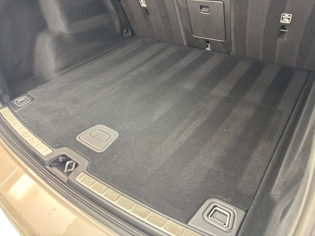 Used 2023 Volvo XC60 B5 Plus FWD image 82