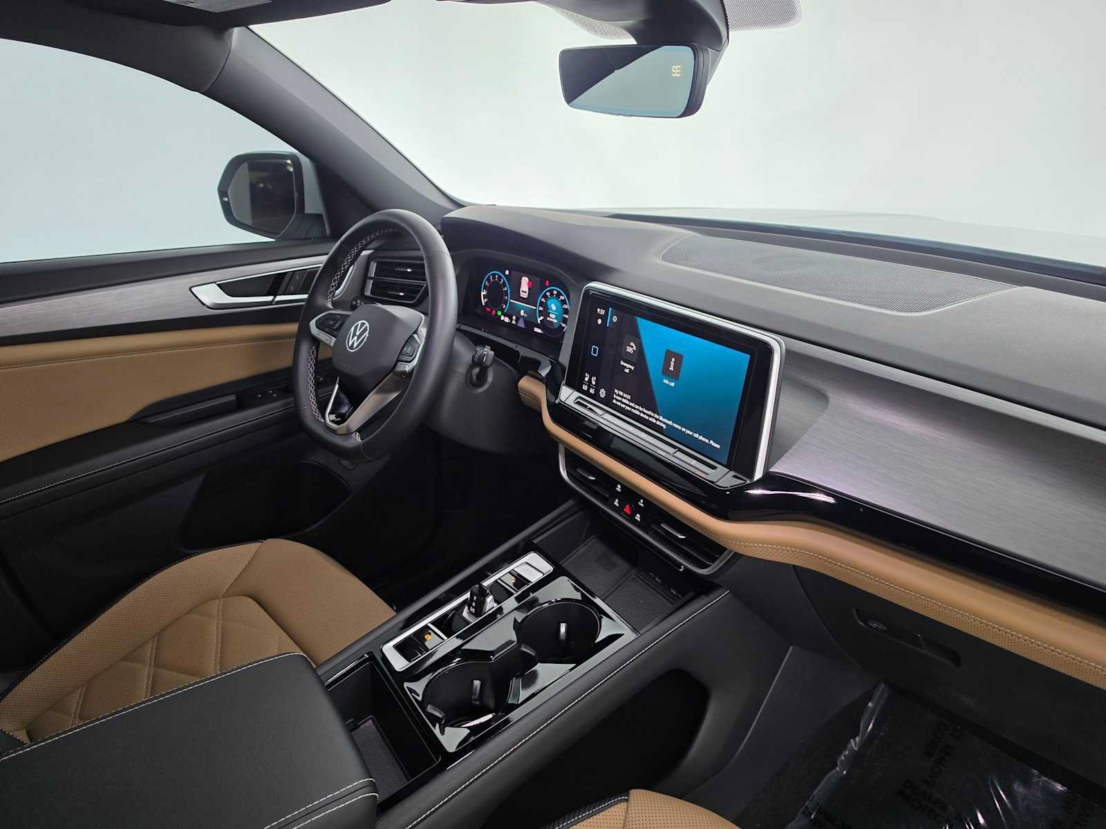 Used 2024 Volkswagen Atlas Cross Sport SE FWD image 11