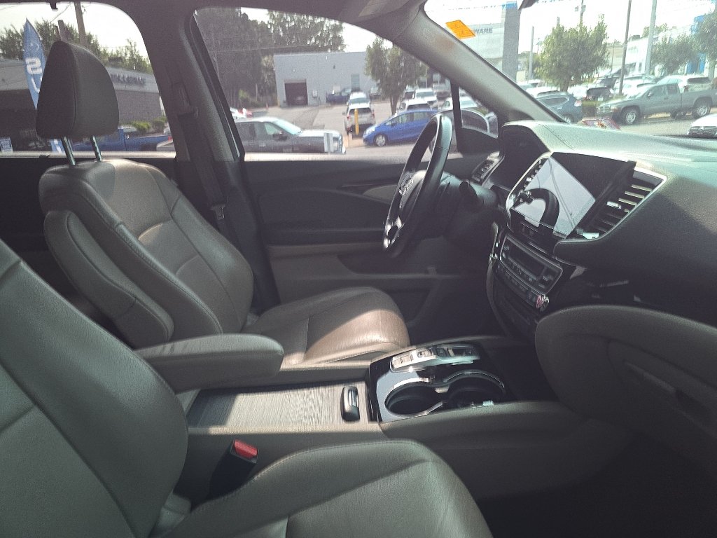 Used 2019 Honda Pilot Touring image 7