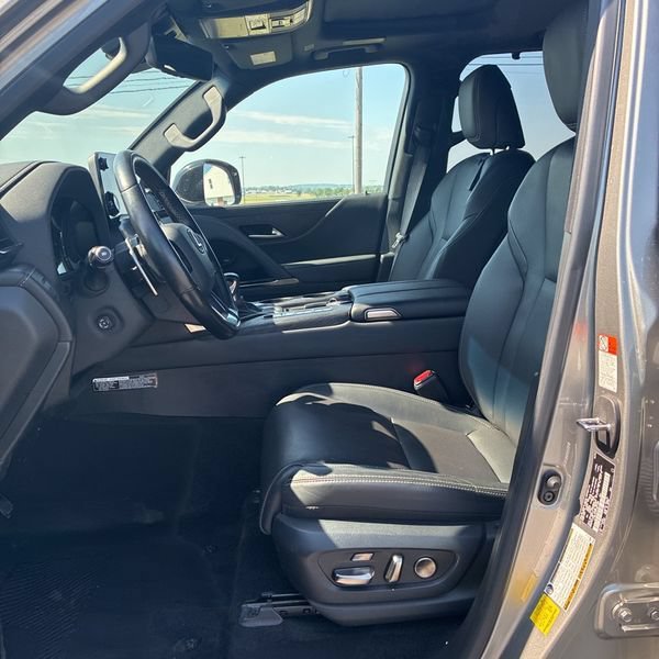 Used 2023 Lexus LX 600 4WD w/ Appearance Package image 43