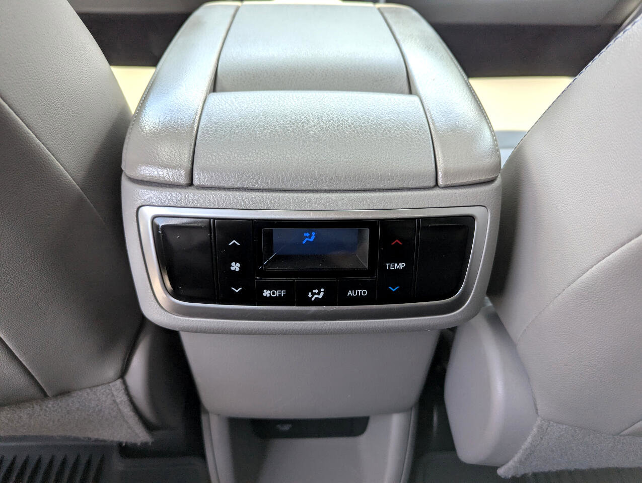 Used 2018 Toyota Highlander XLE image 43