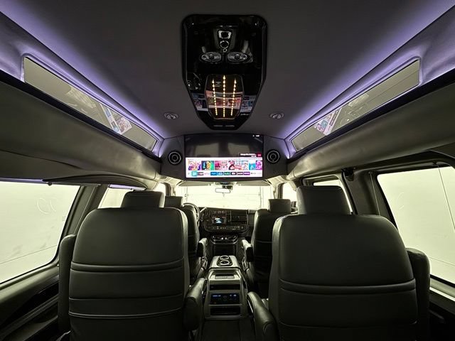 Used 2021 Chevrolet Express 2500 LS w/ Enhanced Convenience Package RWD image 3