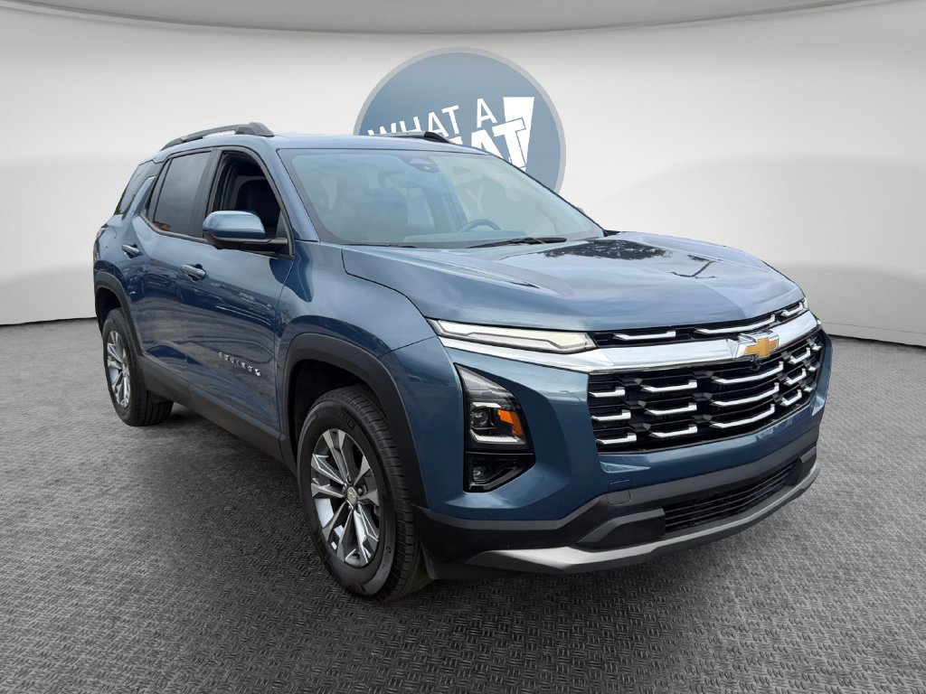 Used 2025 Chevrolet Equinox LT w/ Convenience Package II AWD/4WD image 1