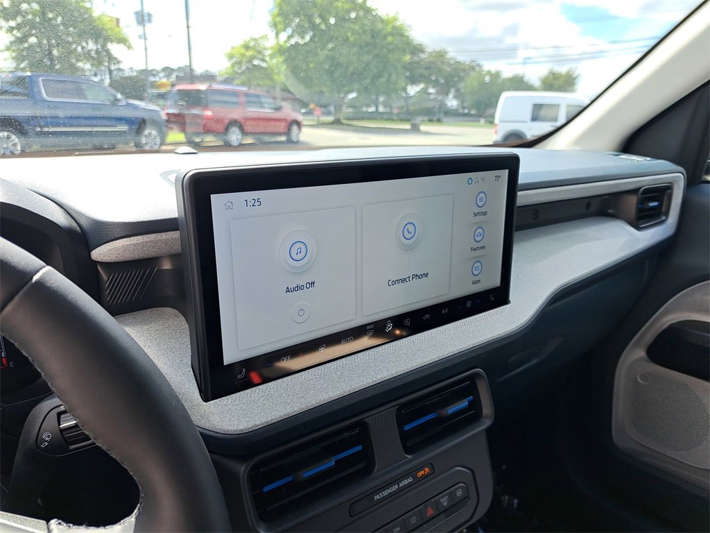 New 2025 Ford Maverick XLT w/ XLT Luxury Package image 10