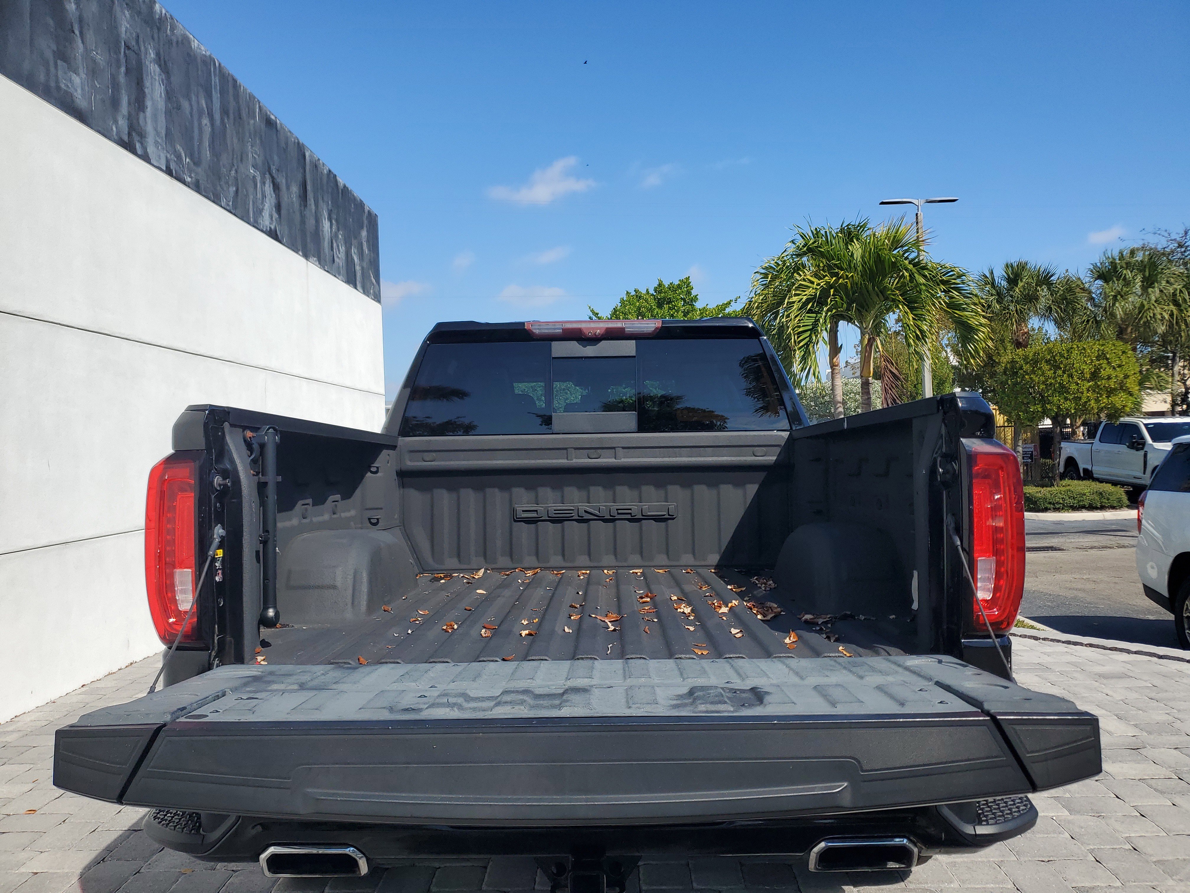 Used 2020 GMC Sierra 1500 Denali w/ Denali Ultimate Package image 11