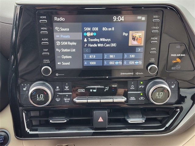 Used 2021 Toyota Highlander XLE FWD image 5