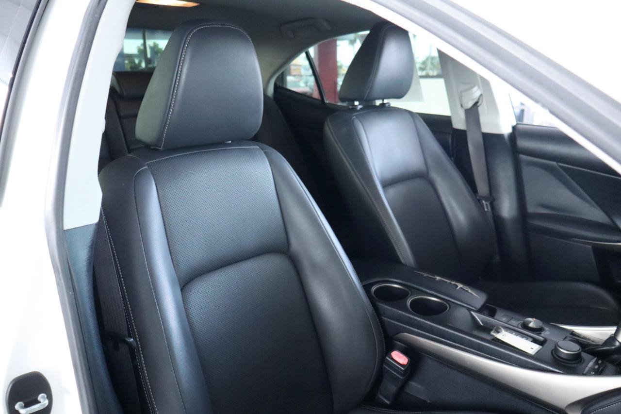 Used 2016 Lexus IS 200t RWD image 36