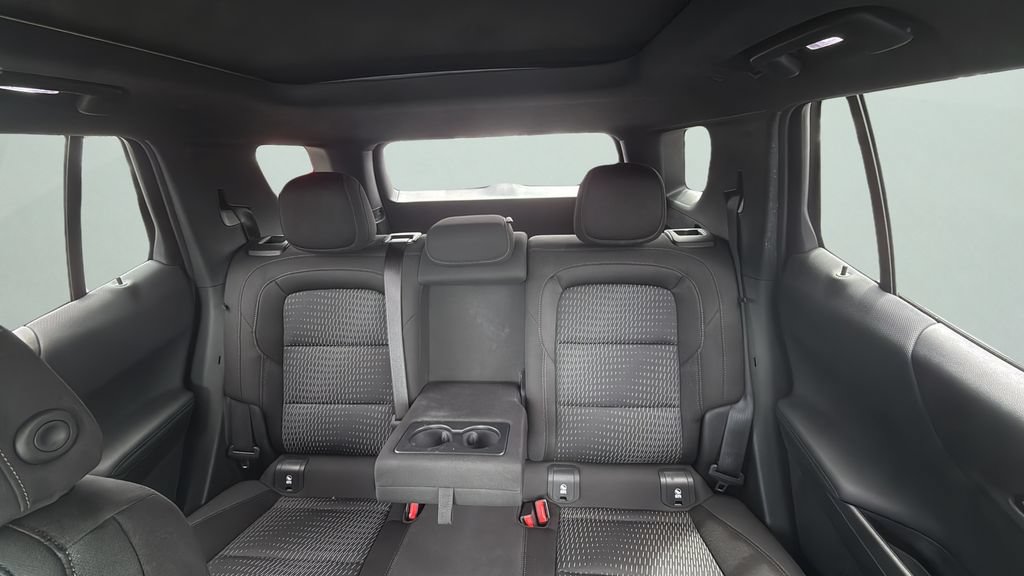 Used 2026 Chevrolet Equinox LT FWD image 12
