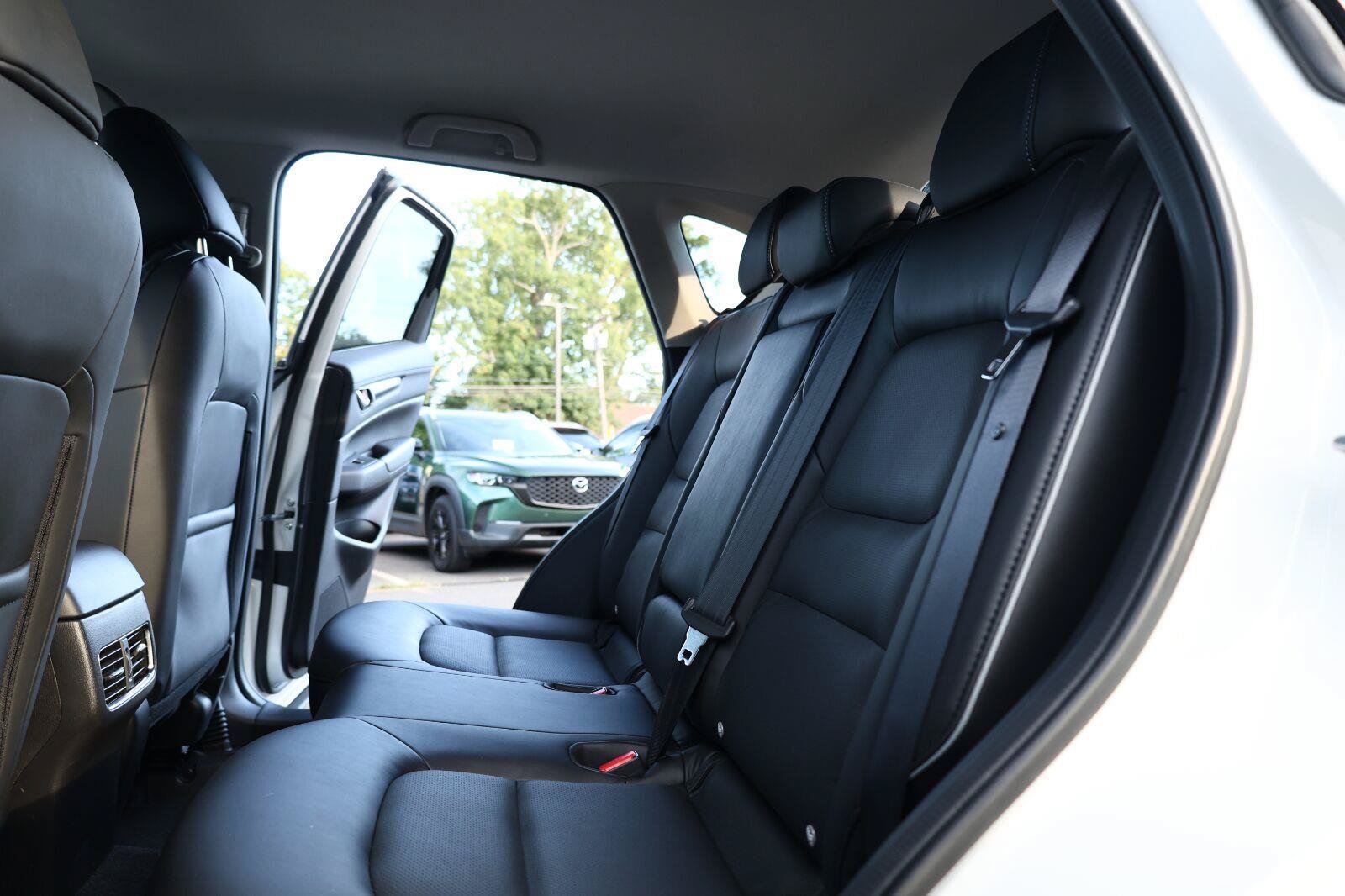 Used 2024 MAZDA CX-5 AWD 2.5 S w/ Select Package image 17