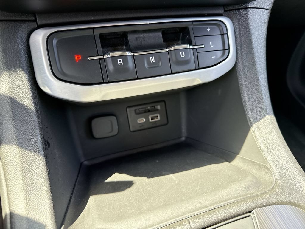 Used 2023 GMC Acadia SLT w/ Elevation Edition AWD/4WD image 20