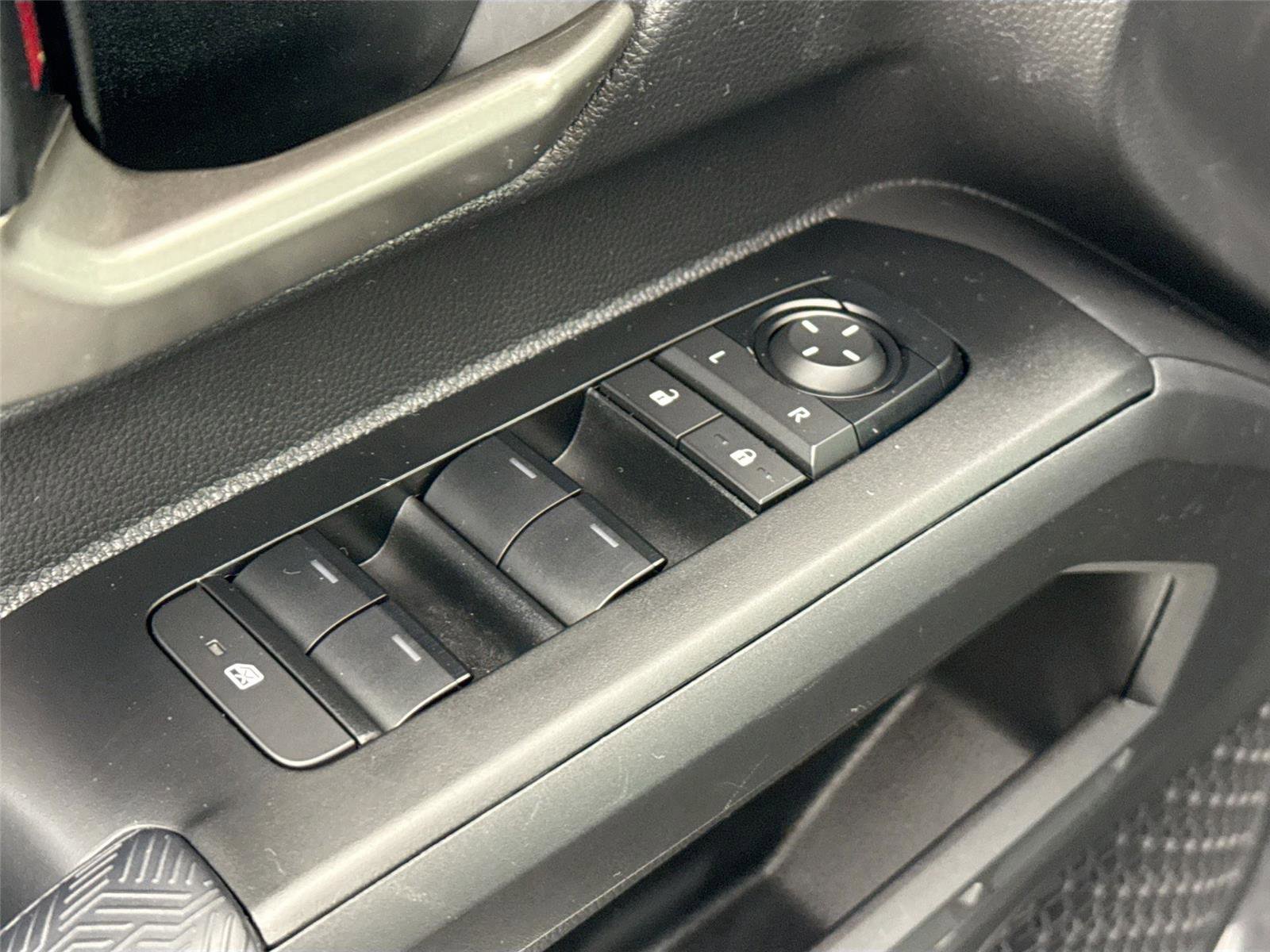 Certified 2025 Toyota Tacoma TRD Off-Road image 26