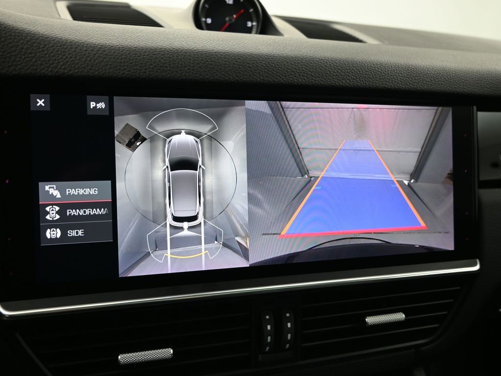 Used 2021 Porsche Cayenne image 22
