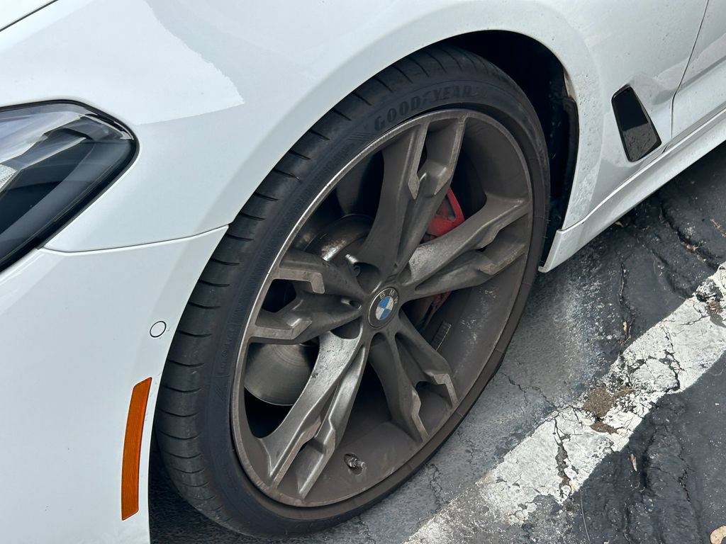 Used 2023 BMW M550i xDrive AWD/4WD image 3