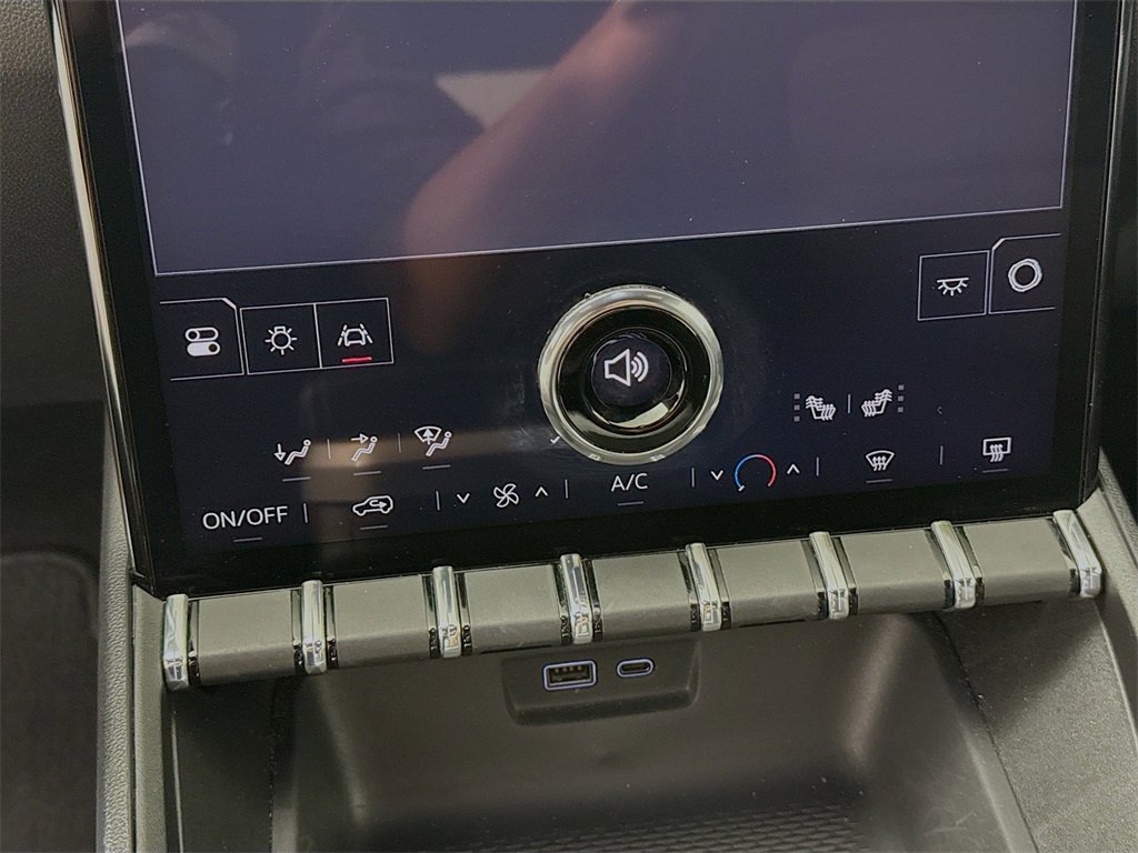 Used 2025 GMC Terrain Elevation image 8