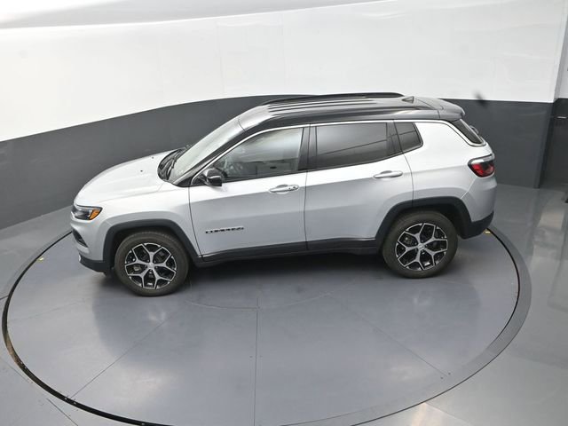 Used 2024 Jeep Compass Limited AWD/4WD image 15