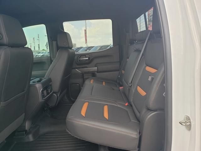 Used 2022 GMC Sierra 1500 AT4 w/ AT4 Preferred Package AWD/4WD image 12