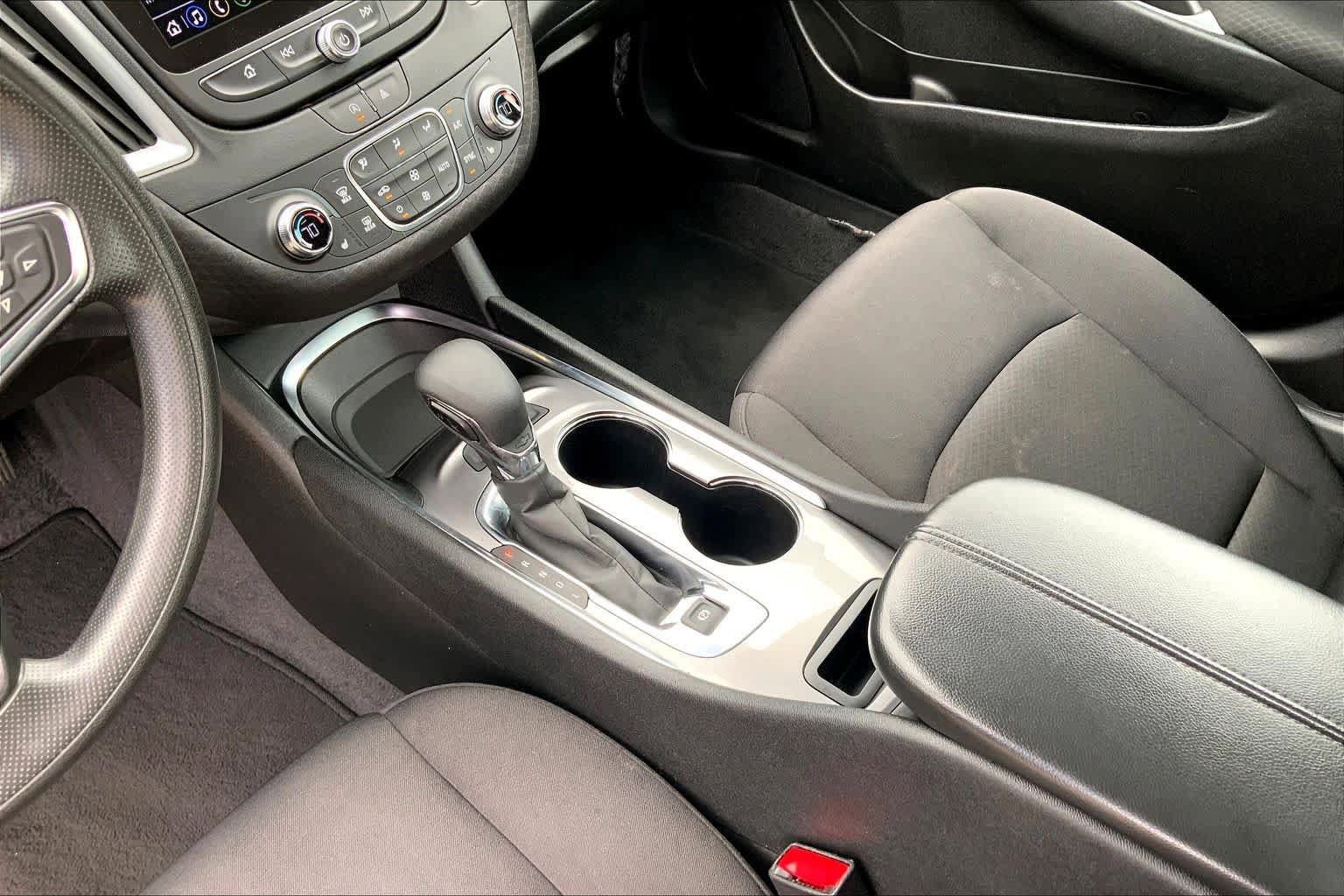 Used 2023 Chevrolet Malibu LT FWD image 16