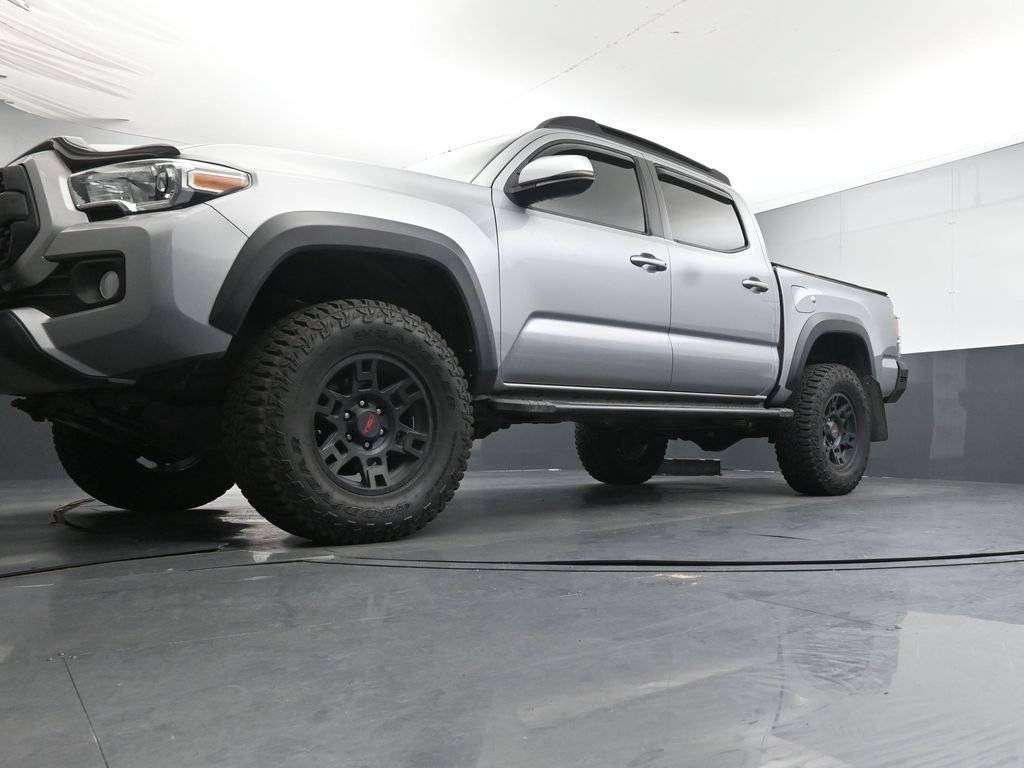 Used 2021 Toyota Tacoma TRD Off-Road AWD/4WD image 20