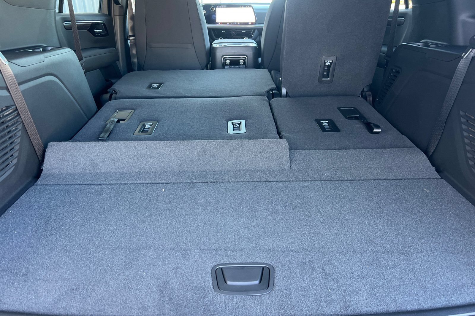 New 2026 Chevrolet Tahoe LS w/ LS Custom Edition AWD/4WD image 13