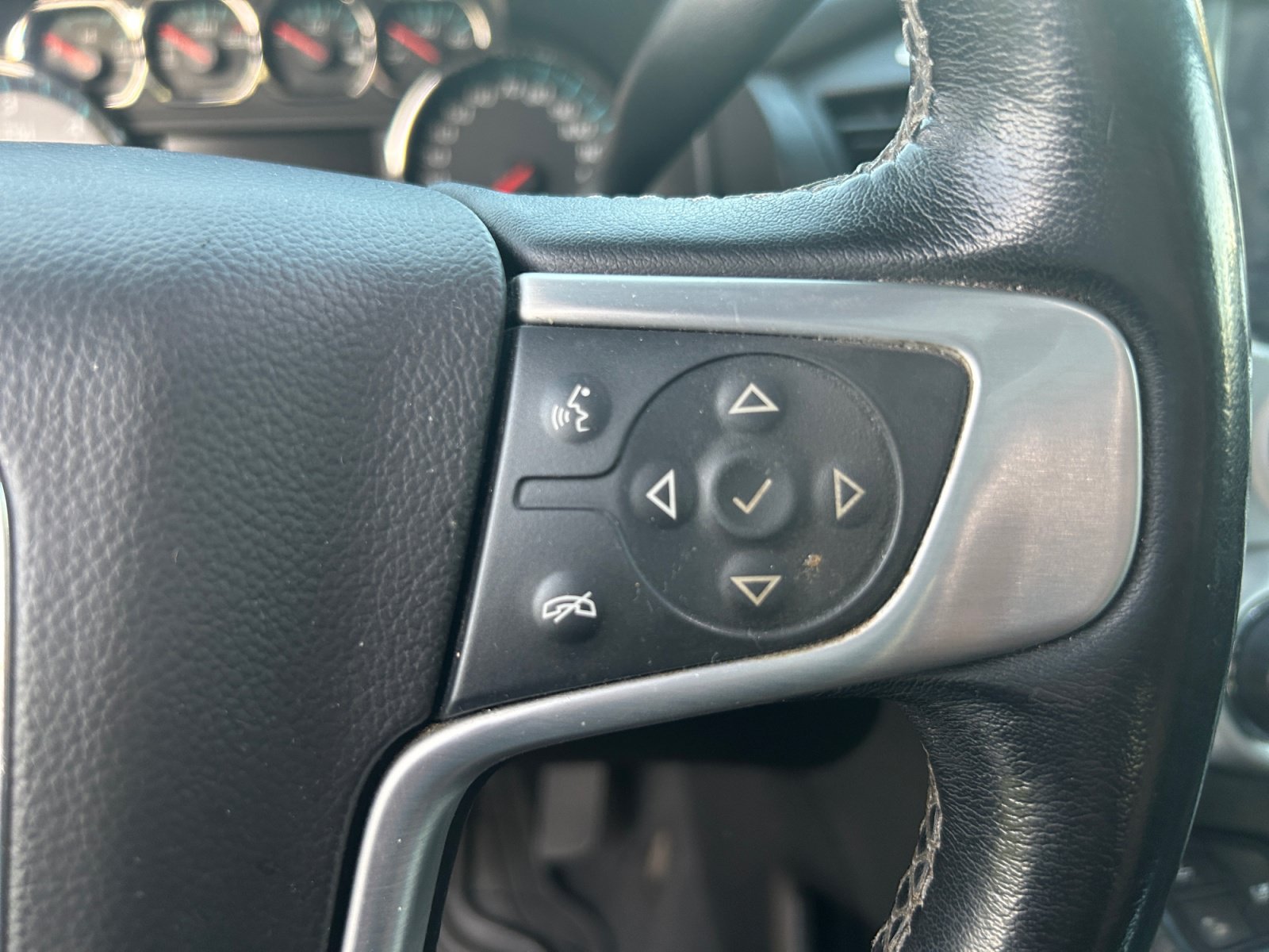 Used 2019 GMC Yukon SLT w/ Open Road Package AWD/4WD image 21
