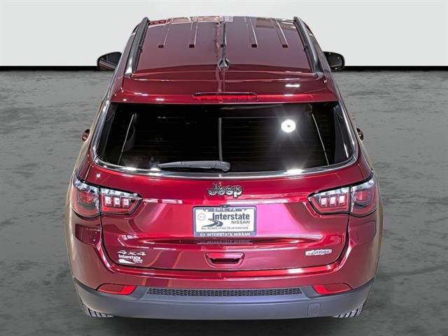 Used 2022 Jeep Compass Latitude w/ Convenience Group AWD/4WD image 3