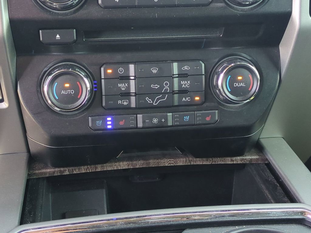 Used 2017 Ford F350 Lariat w/ Lariat Ultimate Package AWD/4WD image 19