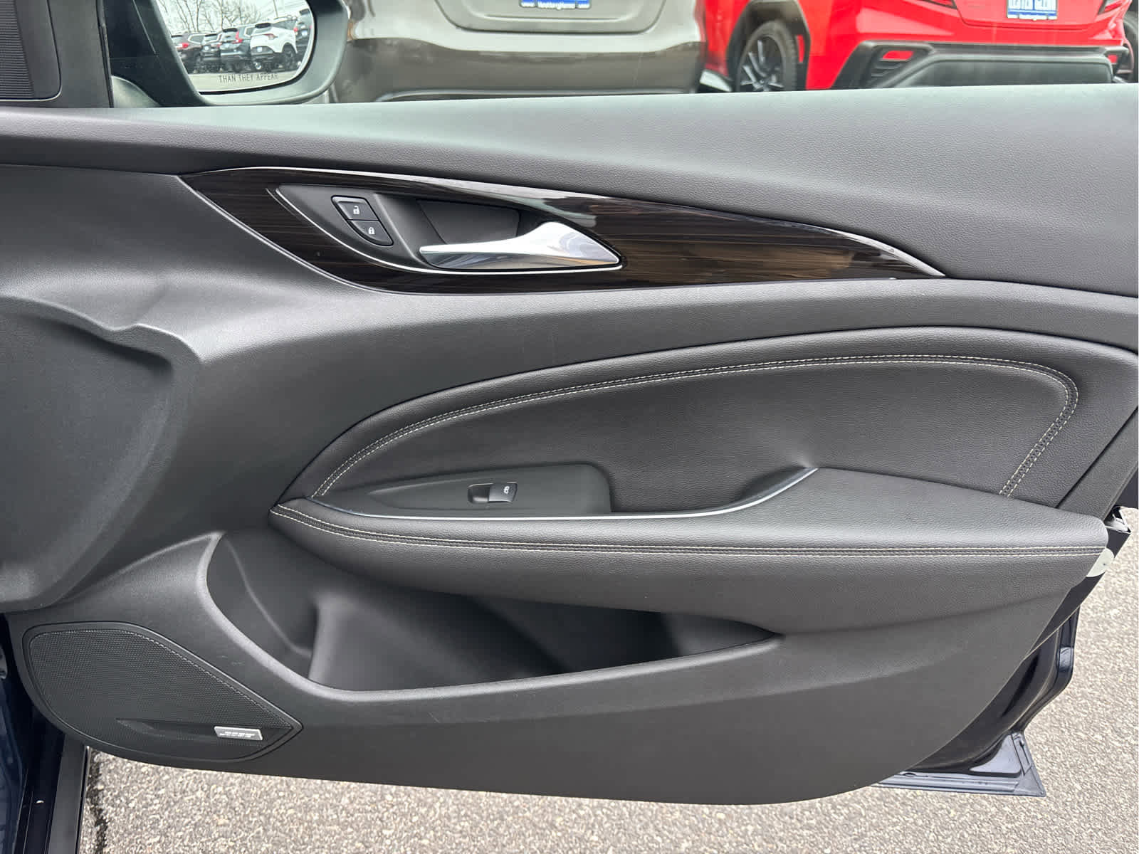 Used 2020 Buick Regal Essence image 29