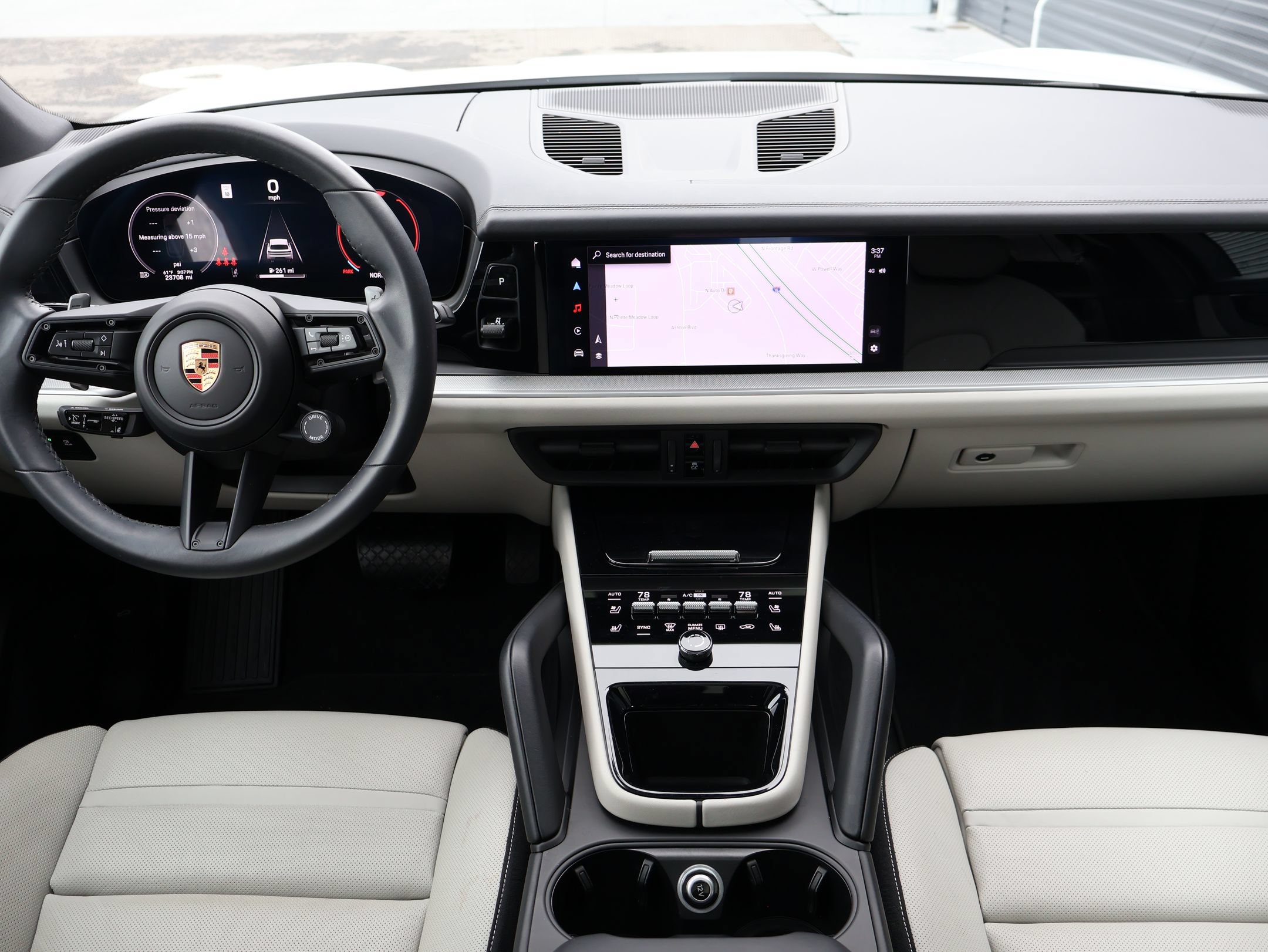 Certified 2025 Porsche Cayenne AWD/4WD image 25