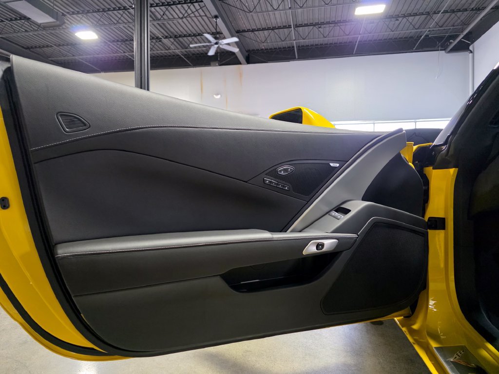Used 2019 Chevrolet Corvette Stingray Convertible Z51 2LT RWD image 13