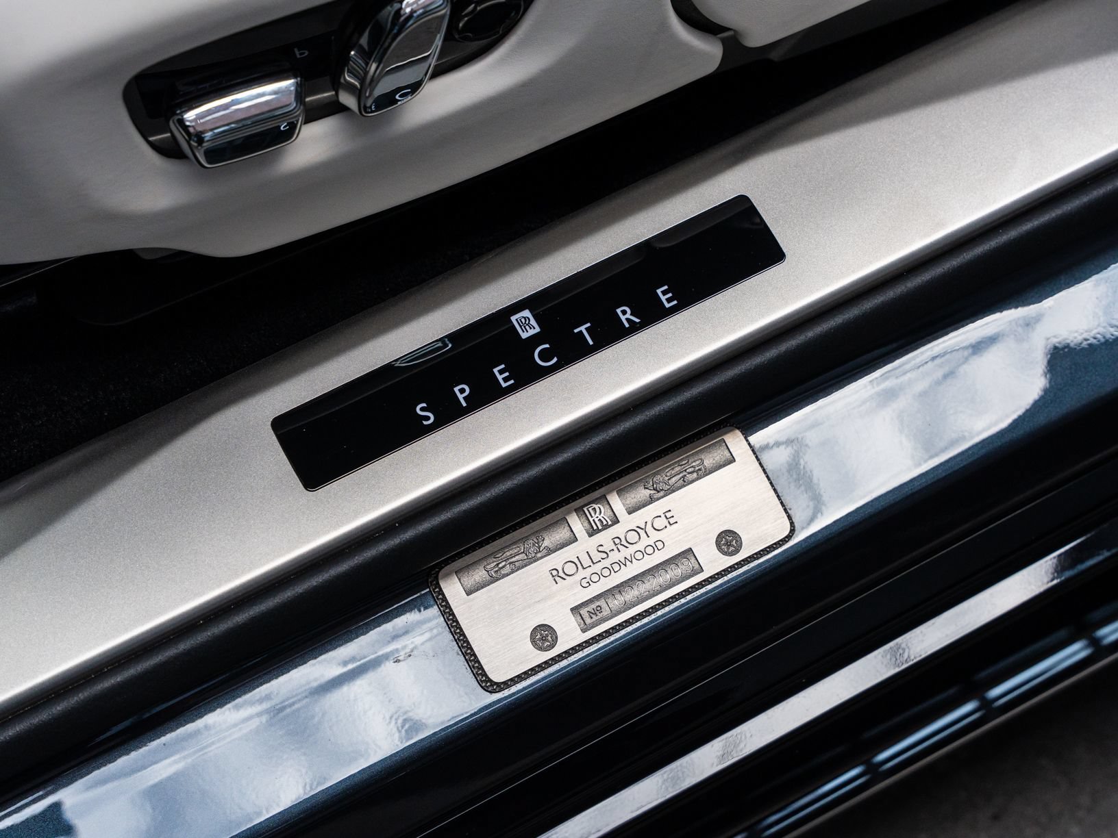 Used 2024 Rolls-Royce Spectre w/ Spectre Launch Package AWD/4WD image 9