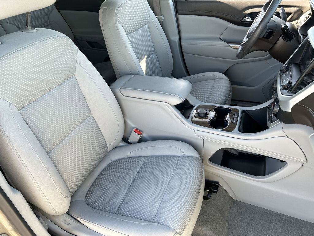 Used 2023 GMC Acadia SLE image 27