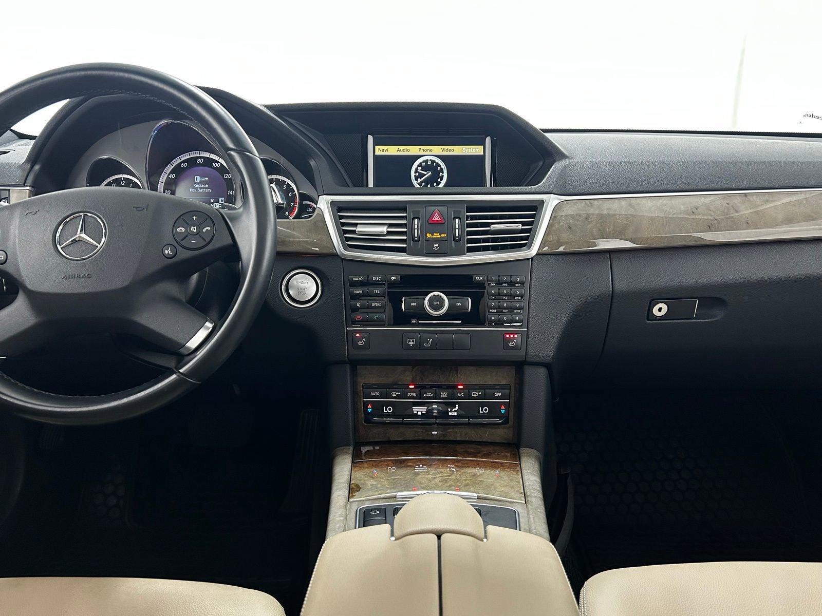 Used 2010 Mercedes-Benz E 350 4MATIC Sedan image 9
