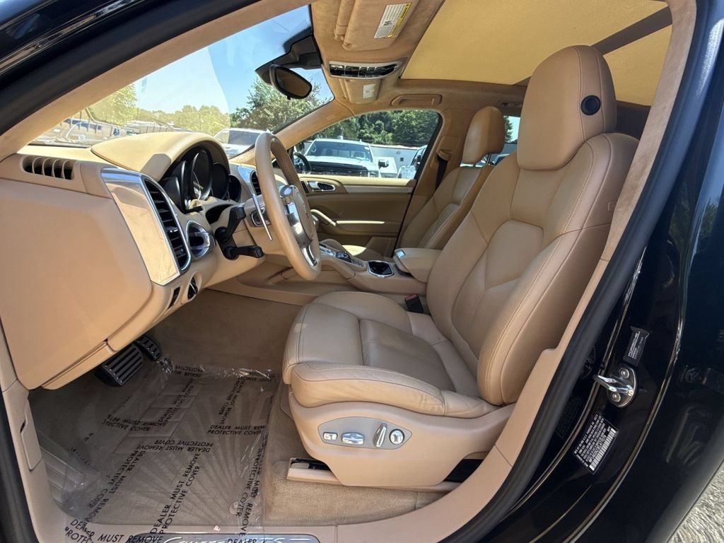 Used 2014 Porsche Cayenne GTS AWD/4WD image 13