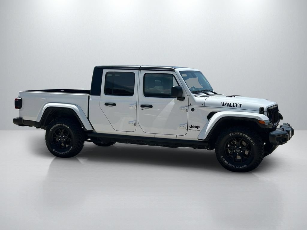 Used 2024 Jeep Gladiator Sport AWD/4WD image 4
