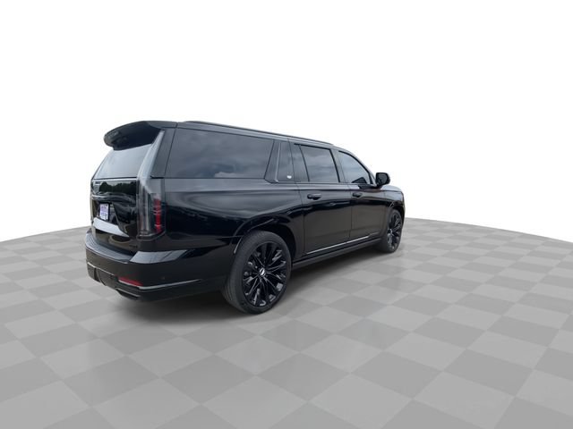 Used 2025 Cadillac Escalade ESV Sport Platinum w/ LPO, ONYX Package AWD/4WD image 2