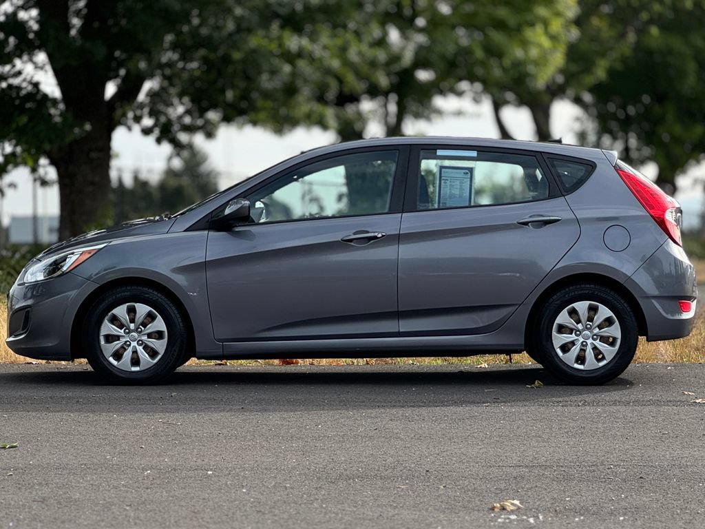 Used 2017 Hyundai Accent SE FWD image 4