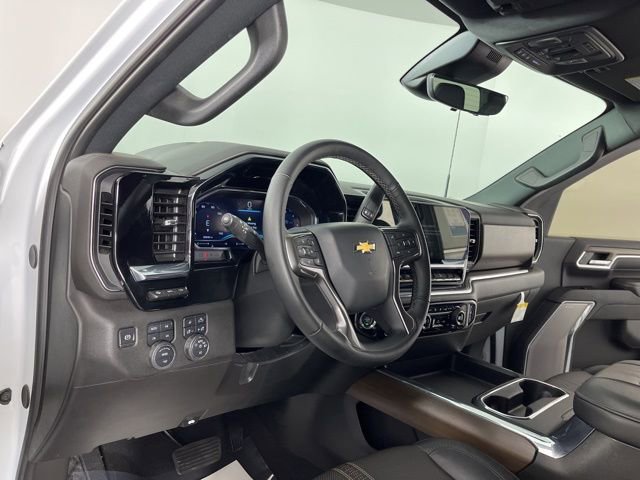 Used 2024 Chevrolet Silverado 2500 High Country w/ High Country Premium Package image 19