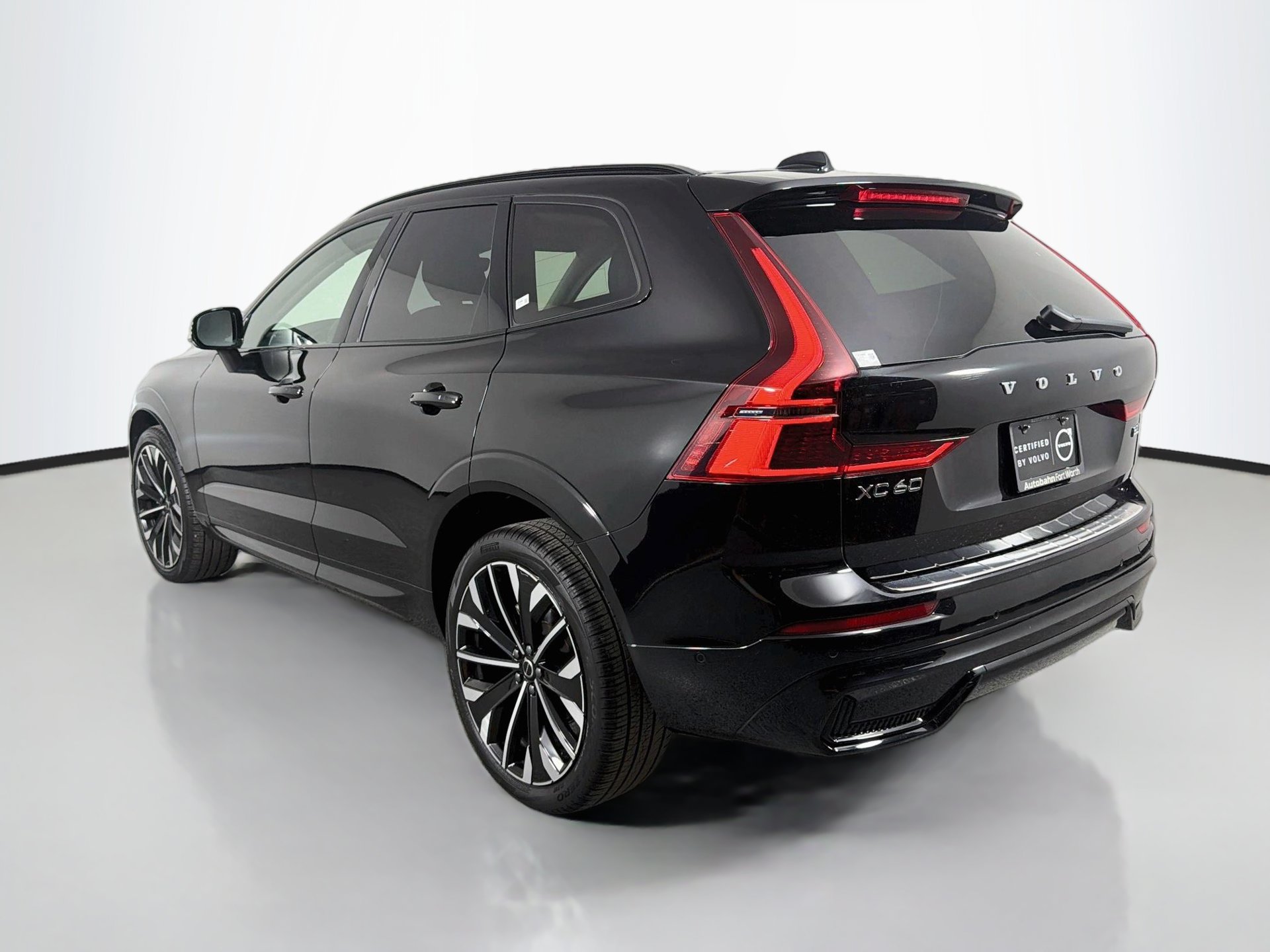 Certified 2026 Volvo XC60 B5 Ultra AWD/4WD image 8