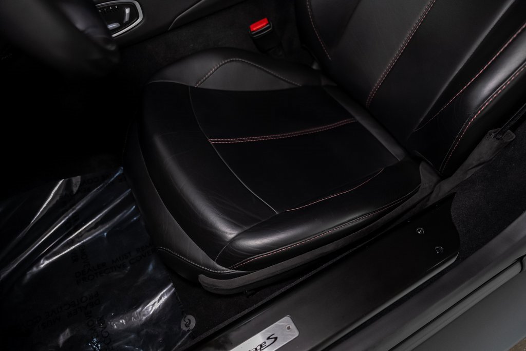 Used 2020 Aston Martin V8 Vantage Coupe image 32